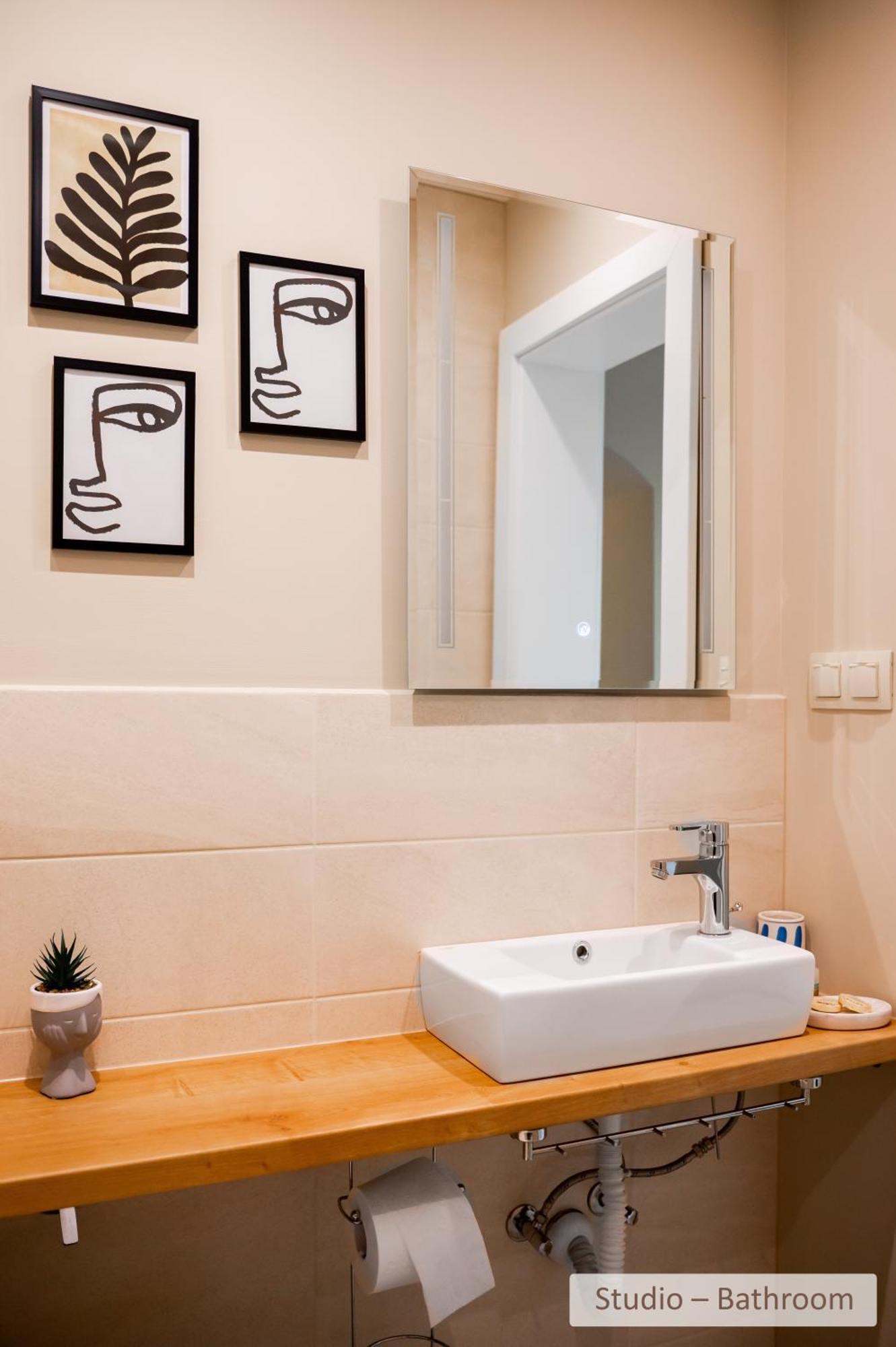 Super Central Stylish Suite & Studio With Shared Terrace By Flat Mаnager Sofia Eksteriør bilde